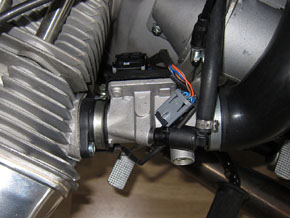 Detalle inyector Moto Ural 2014