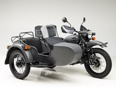 Conjunto moto y sidecar Ural Hybrid